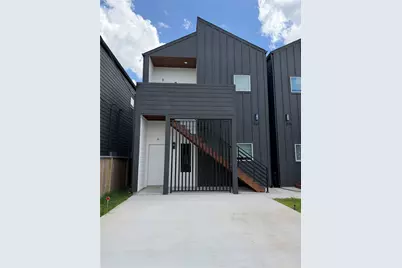 326 Clearwater Unit A Street, Houston, TX 77029 - Photo 1