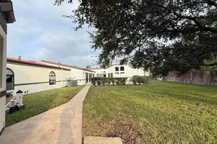 7110 W Mockingbird Ln, Pearland, TX 77584 - Photo 43