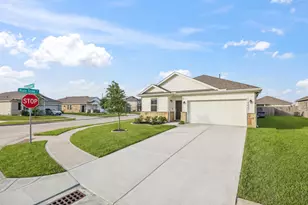 603 Walnut Branch Dr, Baytown, TX 77523 - Photo 3