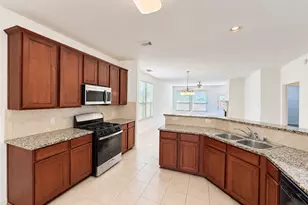 6327 Green Shoals Ln, Houston, TX 77066 - Photo 3