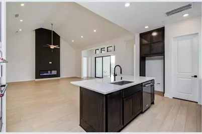 2015 Jade Manor Drive, Richmond, TX 77469 - Photo 13