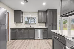 10319 Old Orchard Rd, La Porte, TX 77571 - Photo 7