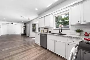 9014 Landwood Dr, Houston, TX 77040 - Photo 11