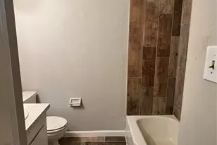 8713 Peachtree St, Houston, TX 77016 - Photo 9