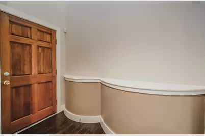 8632 Meadowcroft Drive, Houston, TX 77063 - Photo 17
