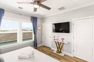 23114 Miramar Circle, Galveston, TX 77554 - Photo 11
