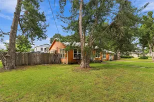 701 W Foley St, Alvin, TX 77511 - Photo 19