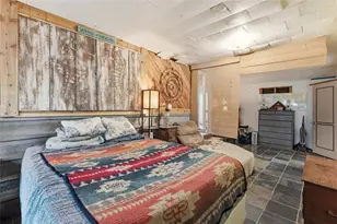 701 W Foley St, Alvin, TX 77511 - Photo 5