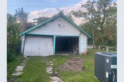 5745 Newport Street, Houston, TX 77023 - Photo 7