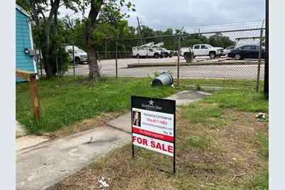 5745 Newport Street, Houston, TX 77023 - Photo 3