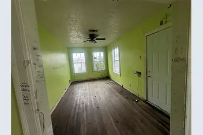 5745 Newport Street, Houston, TX 77023 - Photo 7