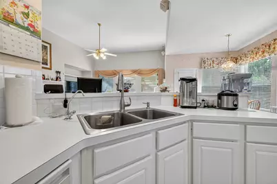 8810 Bryce Canyon Court, Spring, TX 77379 - Photo 19