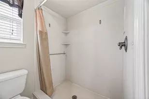 16217 Lakeview Dr, Jersey Village, TX 77040 - Photo 25