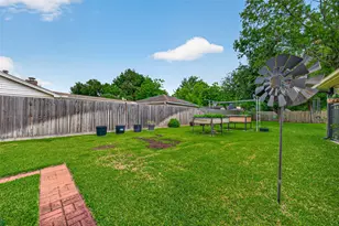 16217 Lakeview Dr, Jersey Village, TX 77040 - Photo 37