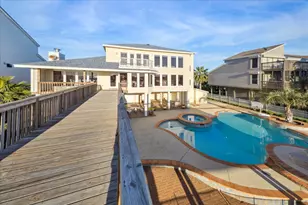 3730 Nueces, Galveston, TX 77554 - Photo 11