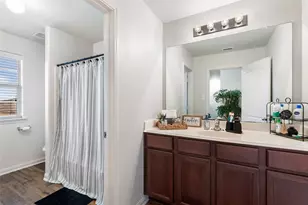 1315 Wallflower Ave, Baytown, TX 77521 - Photo 29