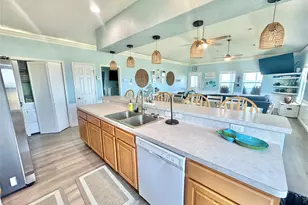101 Salt Grass Ave, Surfside Beach, TX 77541 - Photo 15