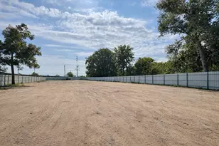 7617 Ley Rd, Houston, TX 77028 - Photo 5