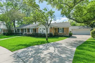 7819 Fairdale Ln, Houston, TX 77063 - Photo 3