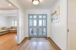 7819 Fairdale Ln, Houston, TX 77063 - Photo 5