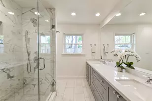 7819 Fairdale Ln, Houston, TX 77063 - Photo 23