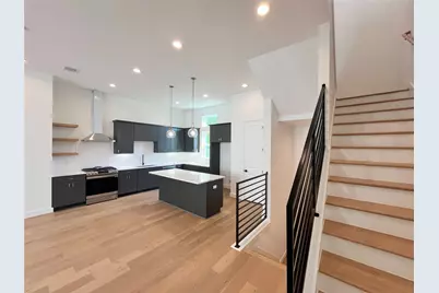 326 Eastwood Street, Houston, TX 77011 - Photo 3