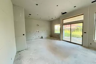 735 E 8th 1/2 St, Houston, TX 77007 - Photo 7
