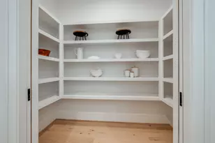 735 E 8th 1/2 St, Houston, TX 77007 - Photo 21