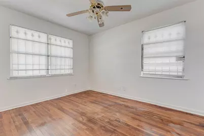 5622 Woodgreen Street, Houston, TX 77033 - Photo 23