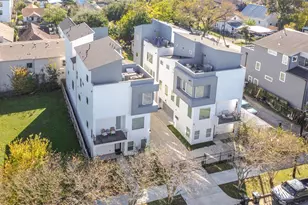 208 N York St, Houston, TX 77003 - Photo 31