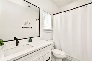 208 N York St, Houston, TX 77003 - Photo 27