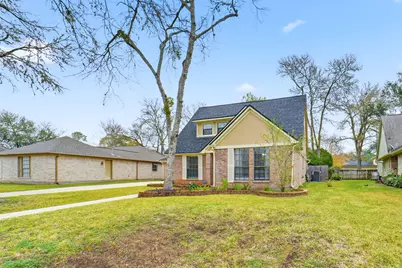 1306 Carriage Drive, Richmond, TX 77406 - Photo 3