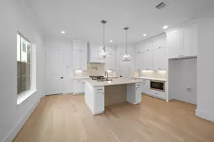 2916 Virginia St, Houston, TX 77098 - Photo 1