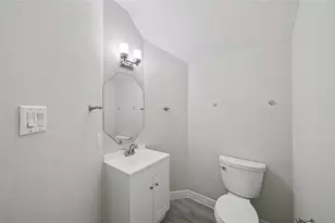 5807 Bayberry Way, Sugar Land, TX 77479 - Photo 9