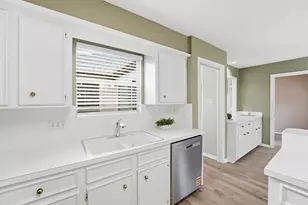 2513 Country Club Blvd, Sugar Land, TX 77478 - Photo 9