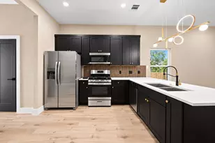 4117 Kewanee St, Houston, TX 77051 - Photo 9