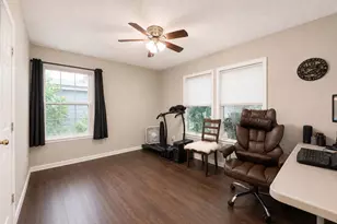 206 Cedar Dr, Hitchcock, TX 77563 - Photo 11