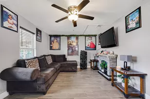 2402 Raymond St, Pasadena, TX 77506 - Photo 7