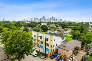 2713 Sampson St, Houston, TX 77004 - Photo 3
