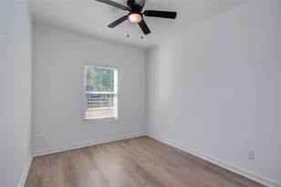 8316 Peachtree St, Houston, TX 77016 - Photo 9