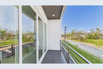 2413 Harrington Street, Houston, TX 77026 - Photo 5