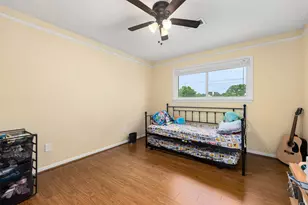 15806 Brook Forest Dr, Houston, TX 77059 - Photo 19