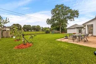 15806 Brook Forest Dr, Houston, TX 77059 - Photo 27