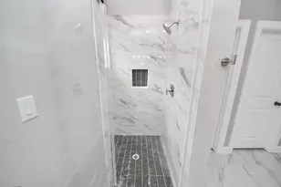 8312 Comal St, Houston, TX 77051 - Photo 13