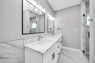 8312 Comal St, Houston, TX 77051 - Photo 9