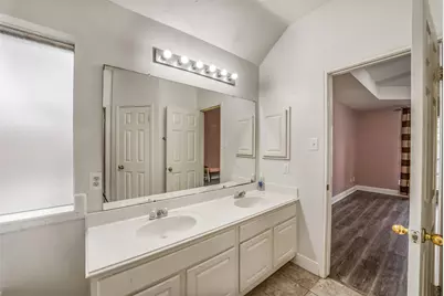 11610 Oak Lake Park Drive, Sugar Land, TX 77498 - Photo 31