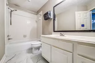 11610 Oak Lake Park Dr, Sugar Land, TX 77498 - Photo 35