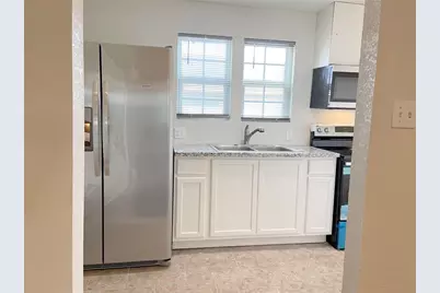 12115 Segrest Drive, Houston, TX 77047 - Photo 9