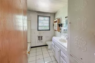 401 S Market St, Hallettsville, TX 77964 - Photo 15