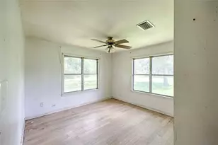 401 S Market St, Hallettsville, TX 77964 - Photo 13